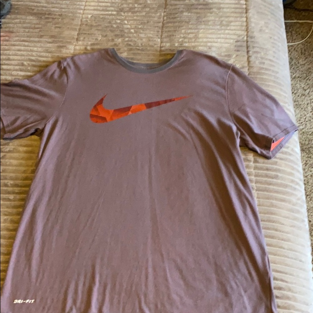 Nike T-shirt
